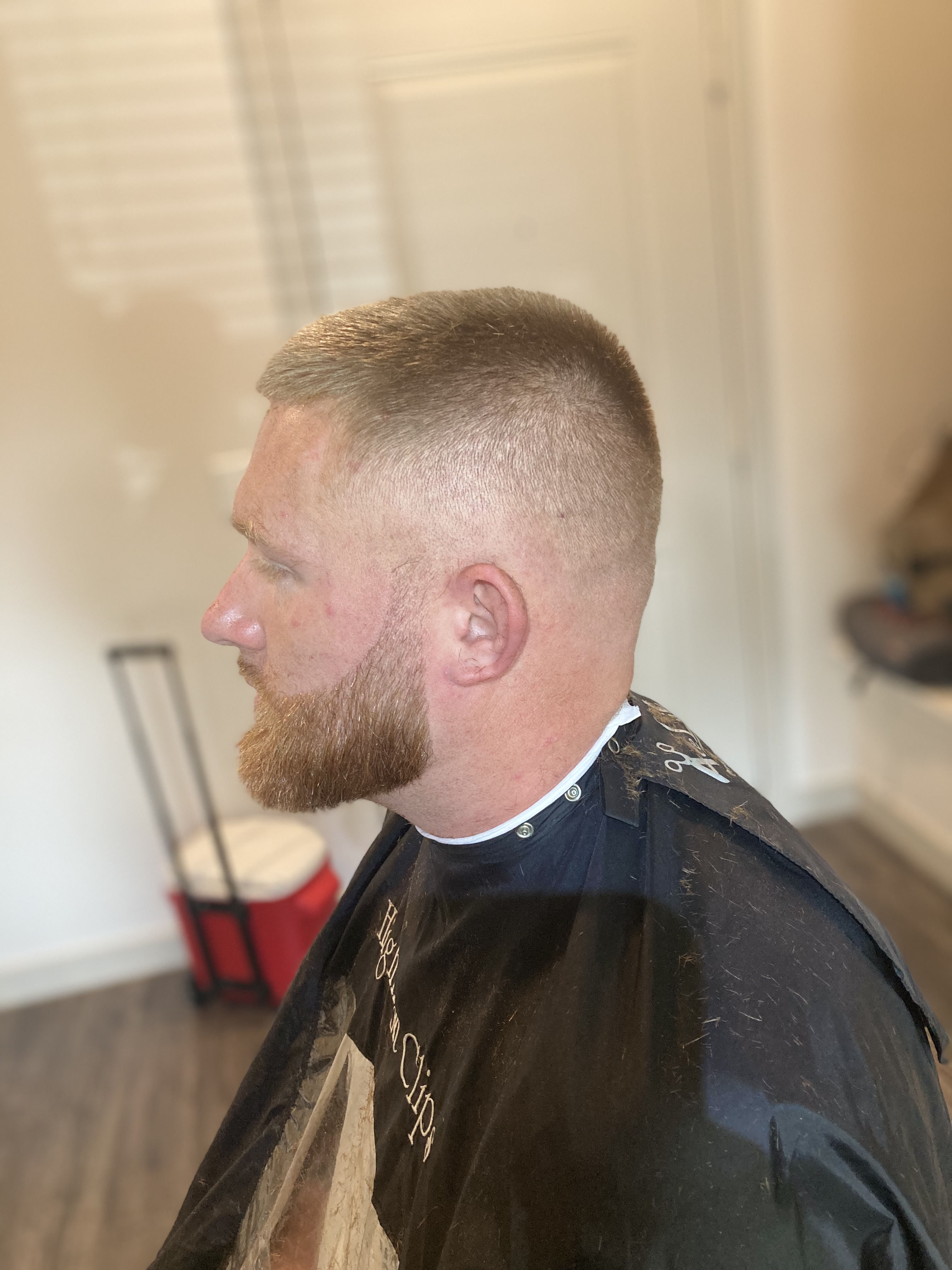Wedding Grooming Timeline: When to Book Your Mobile Barber
