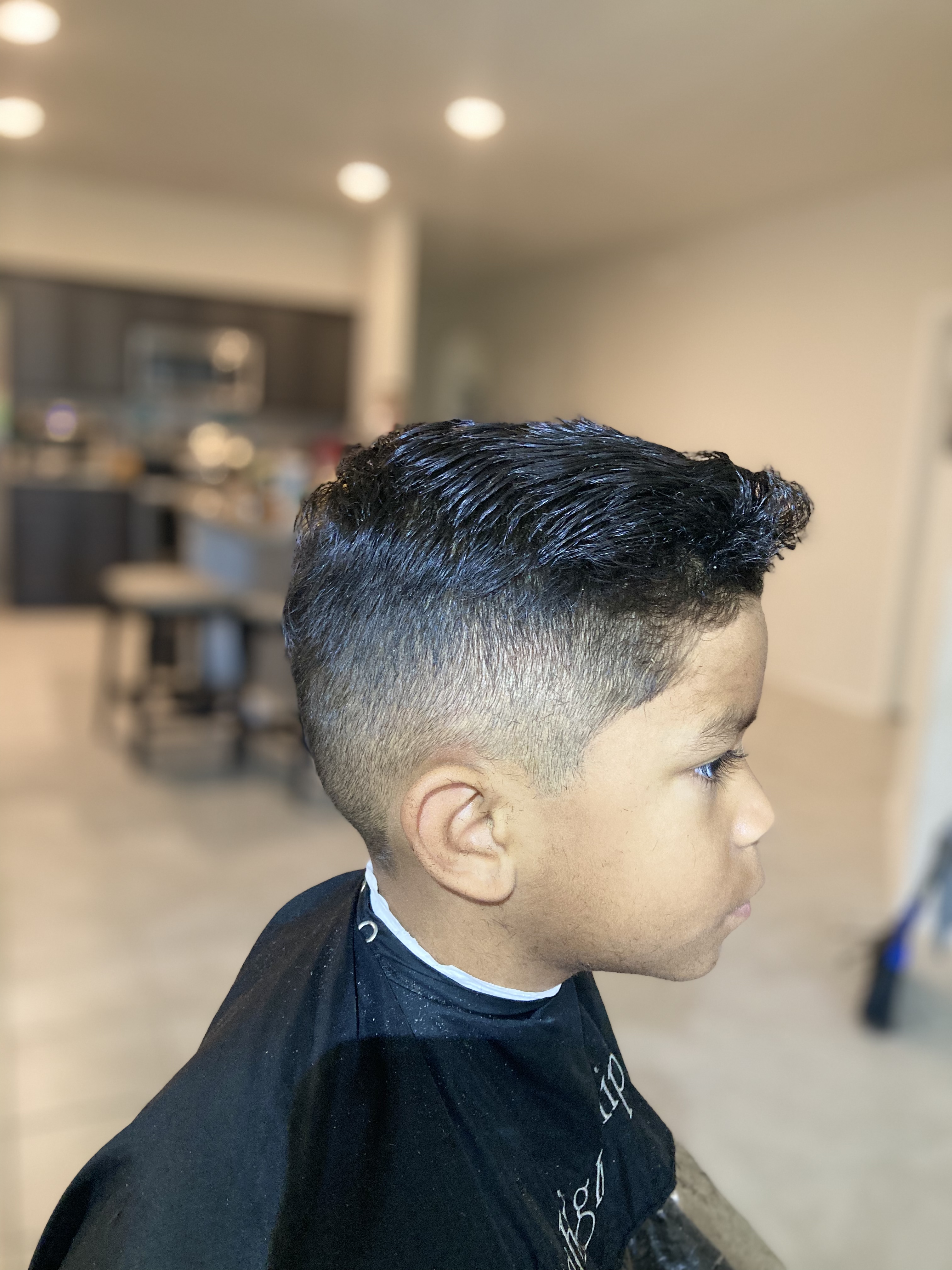 How to Book a Mobile Barber: A Step-by-Step Guide